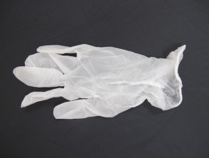 Vinyl examination gloves